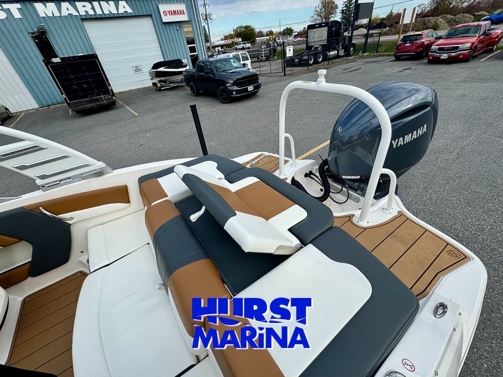 2024 Chaparral 21SSi OB