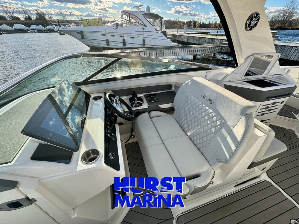 2024 SeaRay 310SLX Outboard