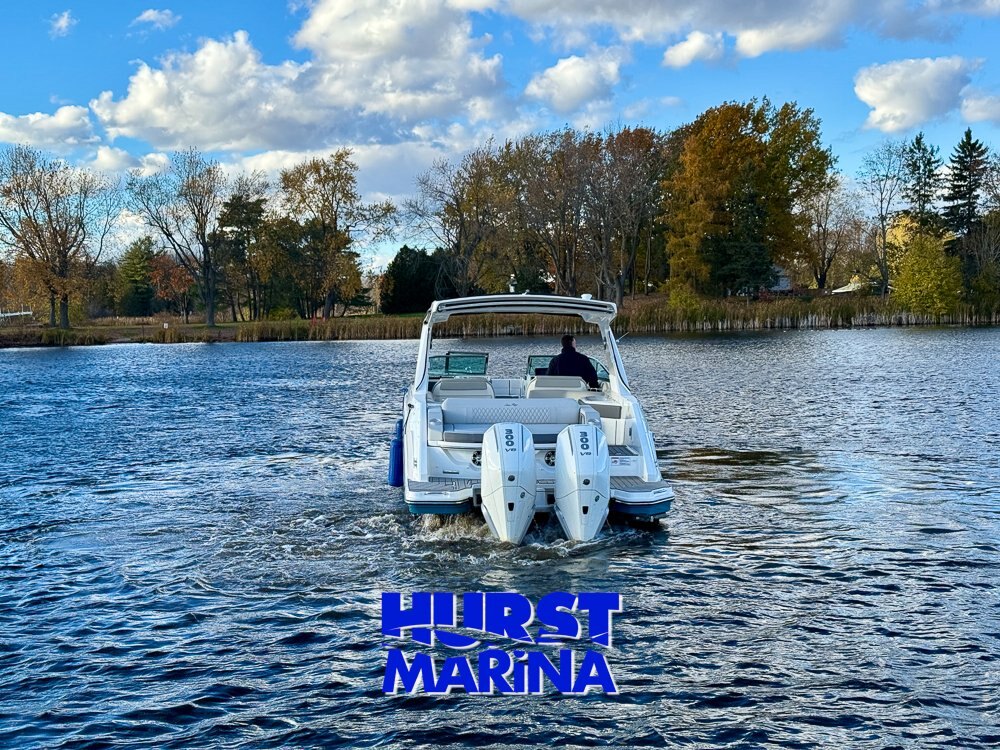 2024 SeaRay 310SLX Outboard