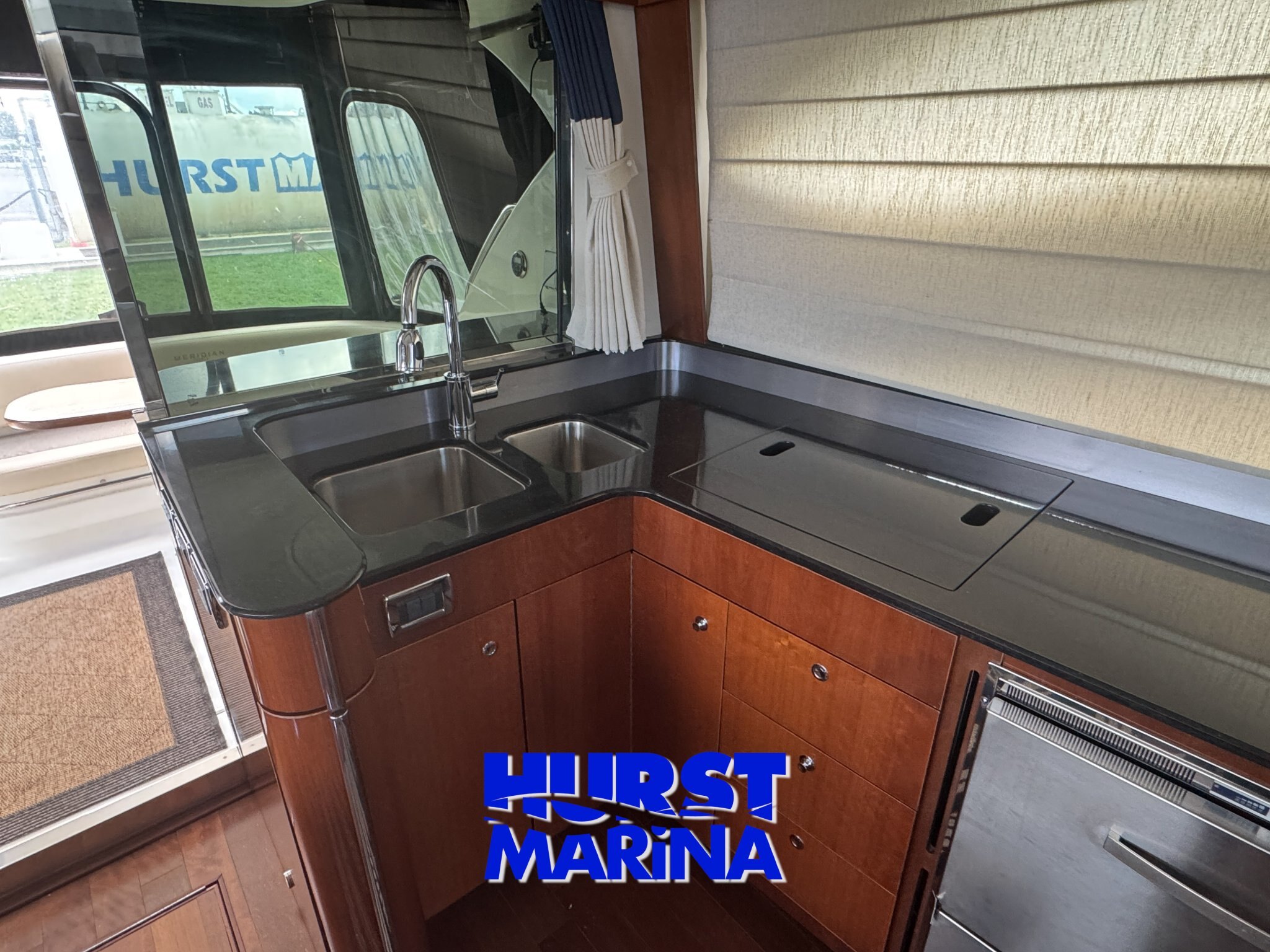 2012 Meridian 541 Sedan