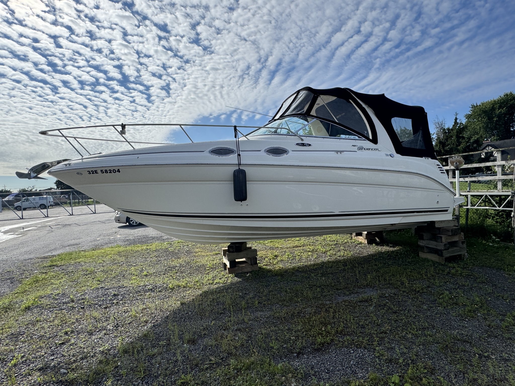 2004 SeaRay 260 Sundancer