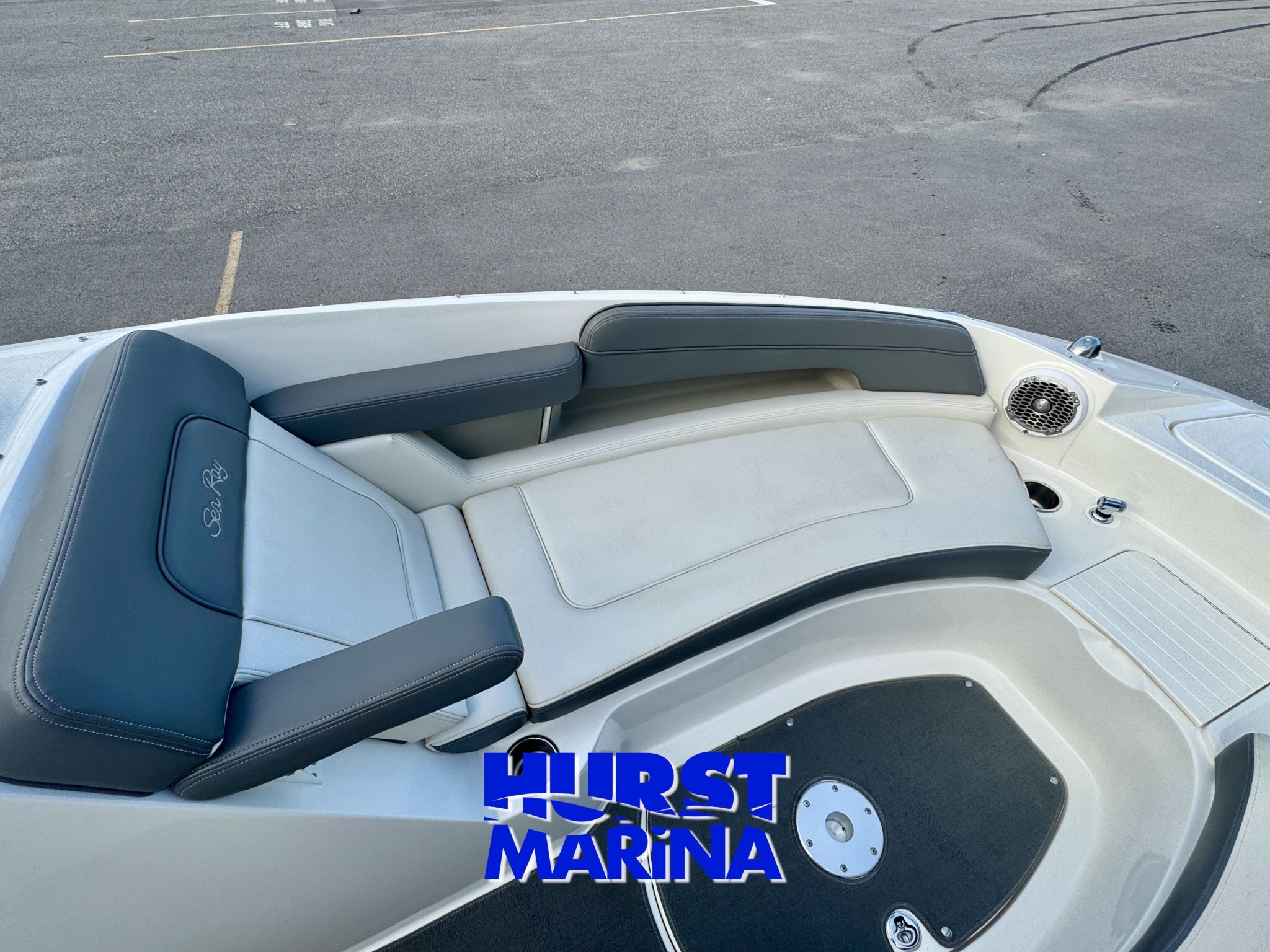 2011 SeaRay 260 Sundeck