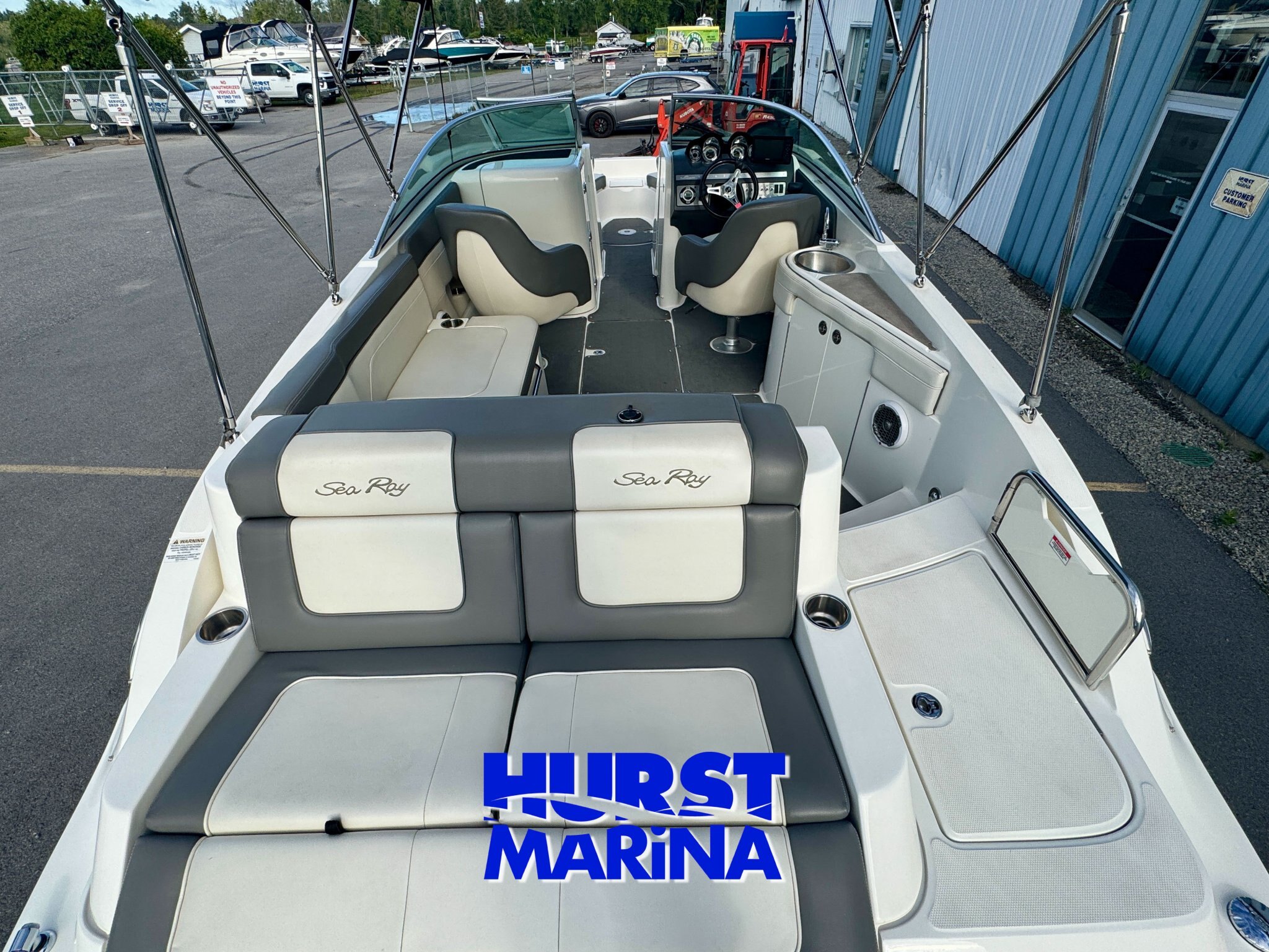 2011 SeaRay 260 Sundeck