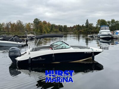 2021 NauticStar 223DC