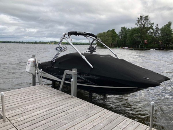 Naylor Docks Vertical Lifts A38V