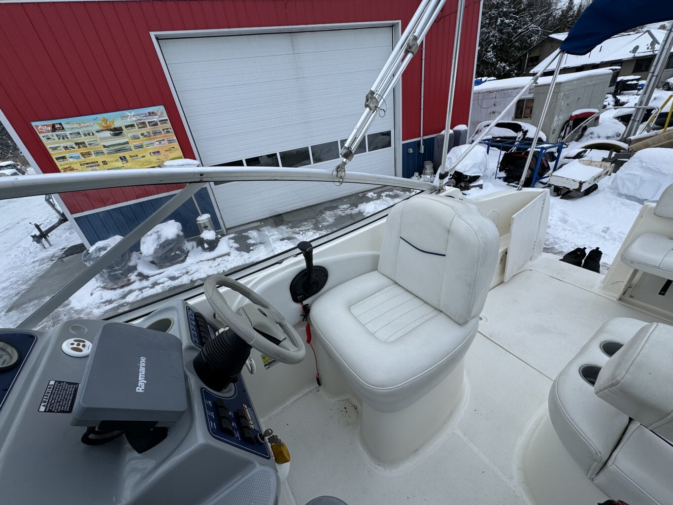 2004 Bayliner 245 SB