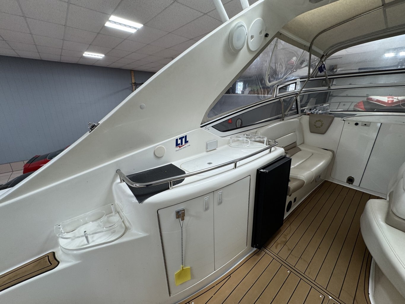 2005 Fountain 48 Express Cruiser