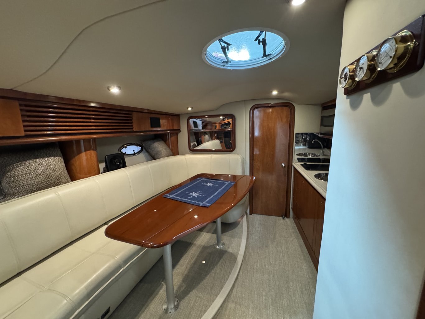 2005 Fountain 48 Express Cruiser