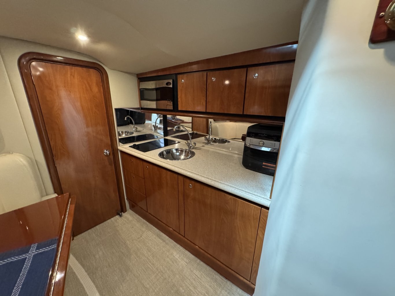 2005 Fountain 48 Express Cruiser