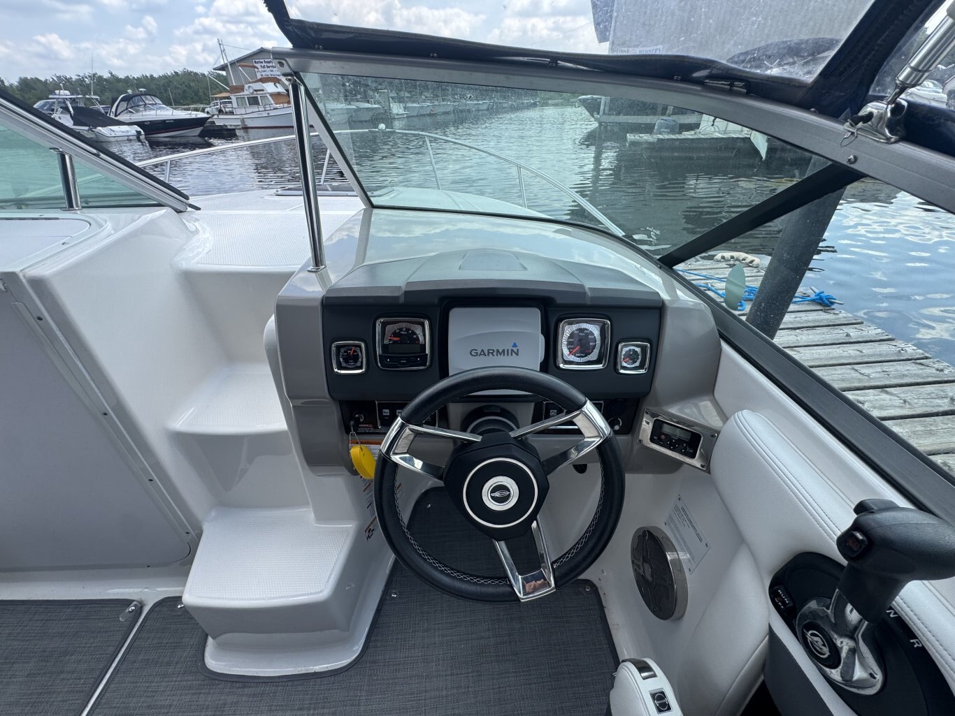 2015 Chaparral 225 SSi Elite