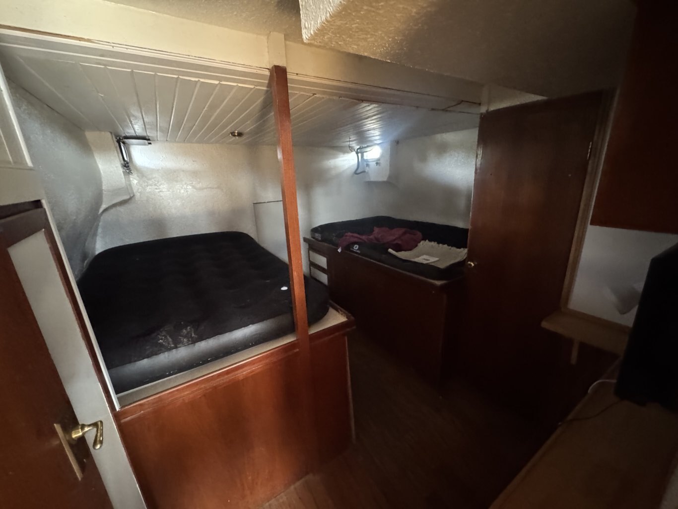 1974 Trojan 36 Tri Cabin