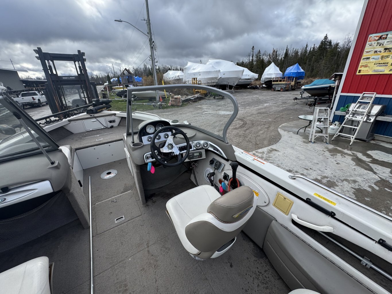 2005 Crestliner 1950 SportFish I/O