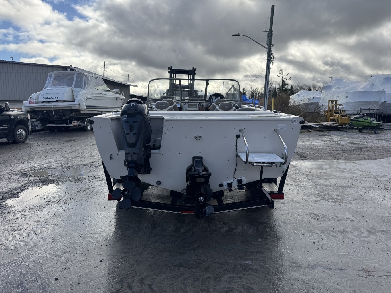 2005 Crestliner 1950 SportFish I/O