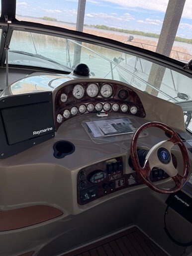 2005 Four Winns 328 Vista