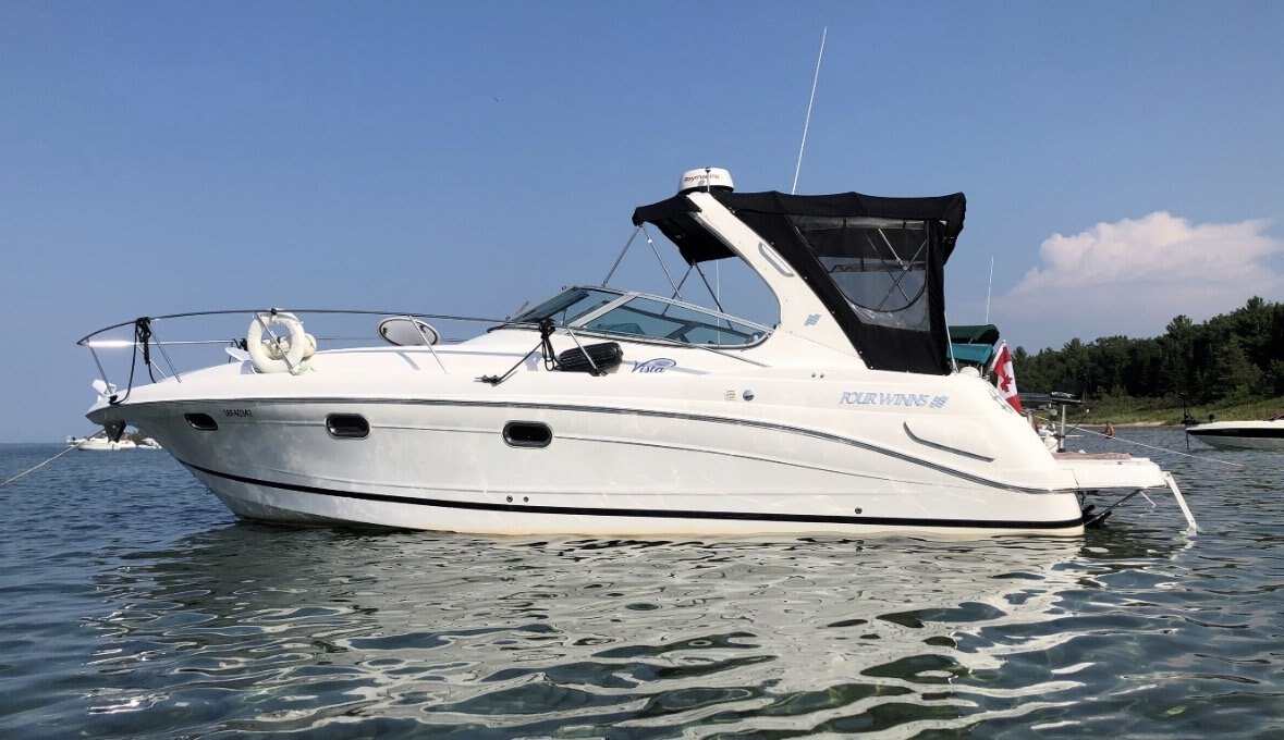 2005 Four Winns 328 Vista