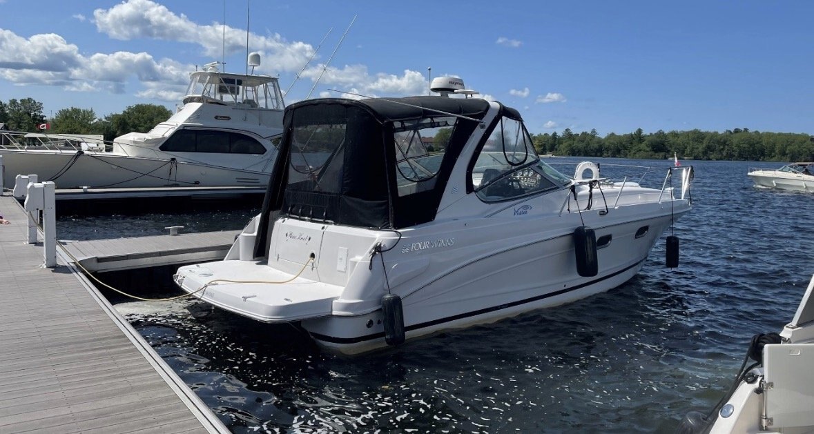 2005 Four Winns 328 Vista