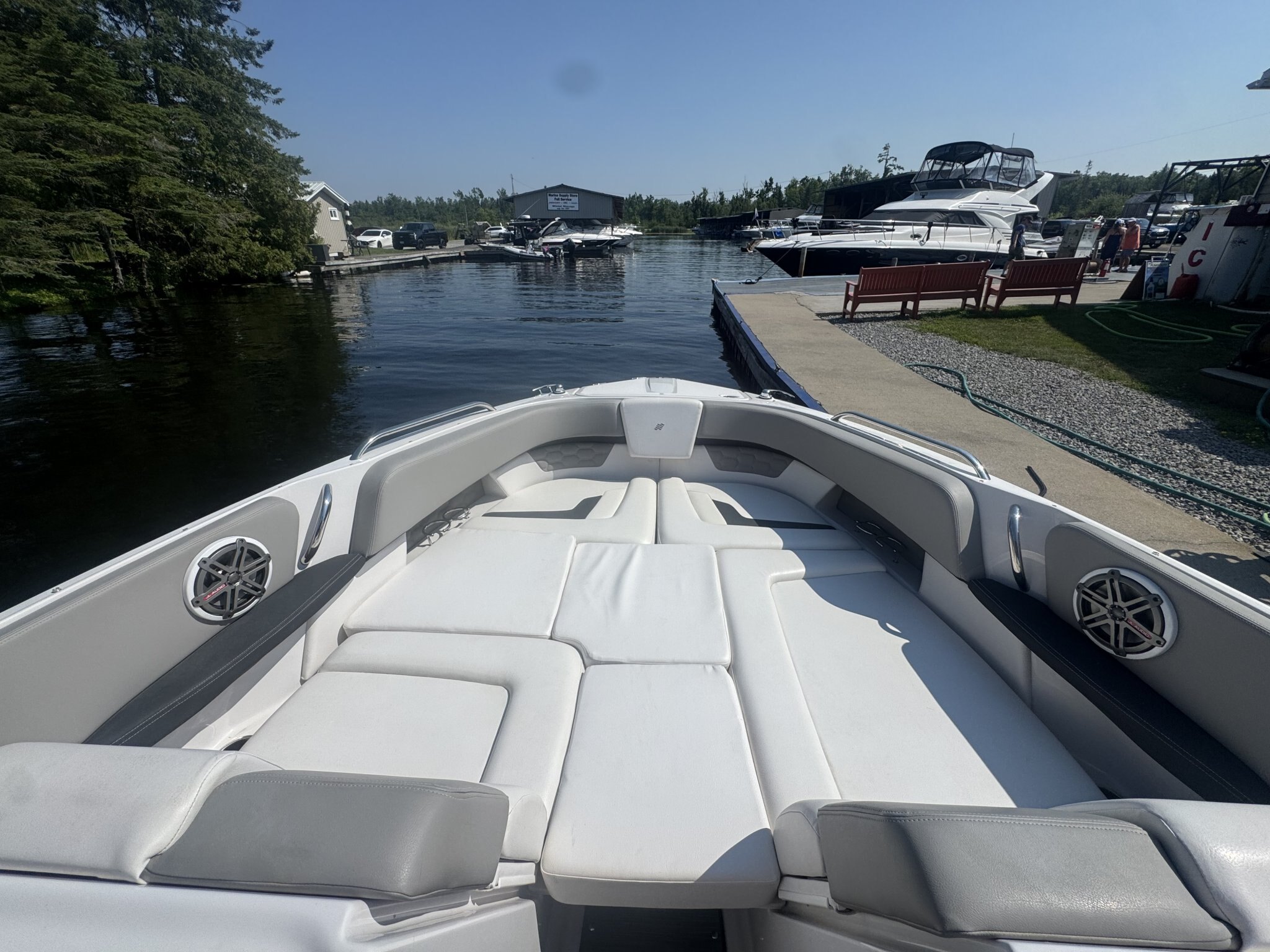 2019 Four Winns Horizon 290 OB