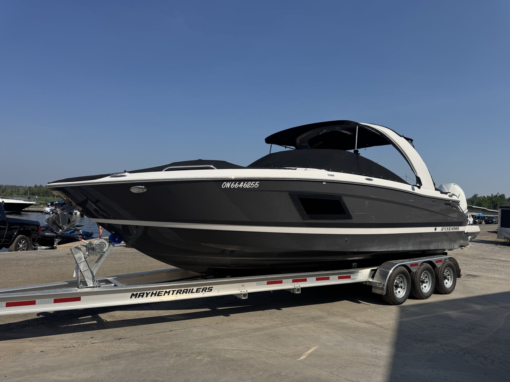 2019 Four Winns Horizon 290 OB