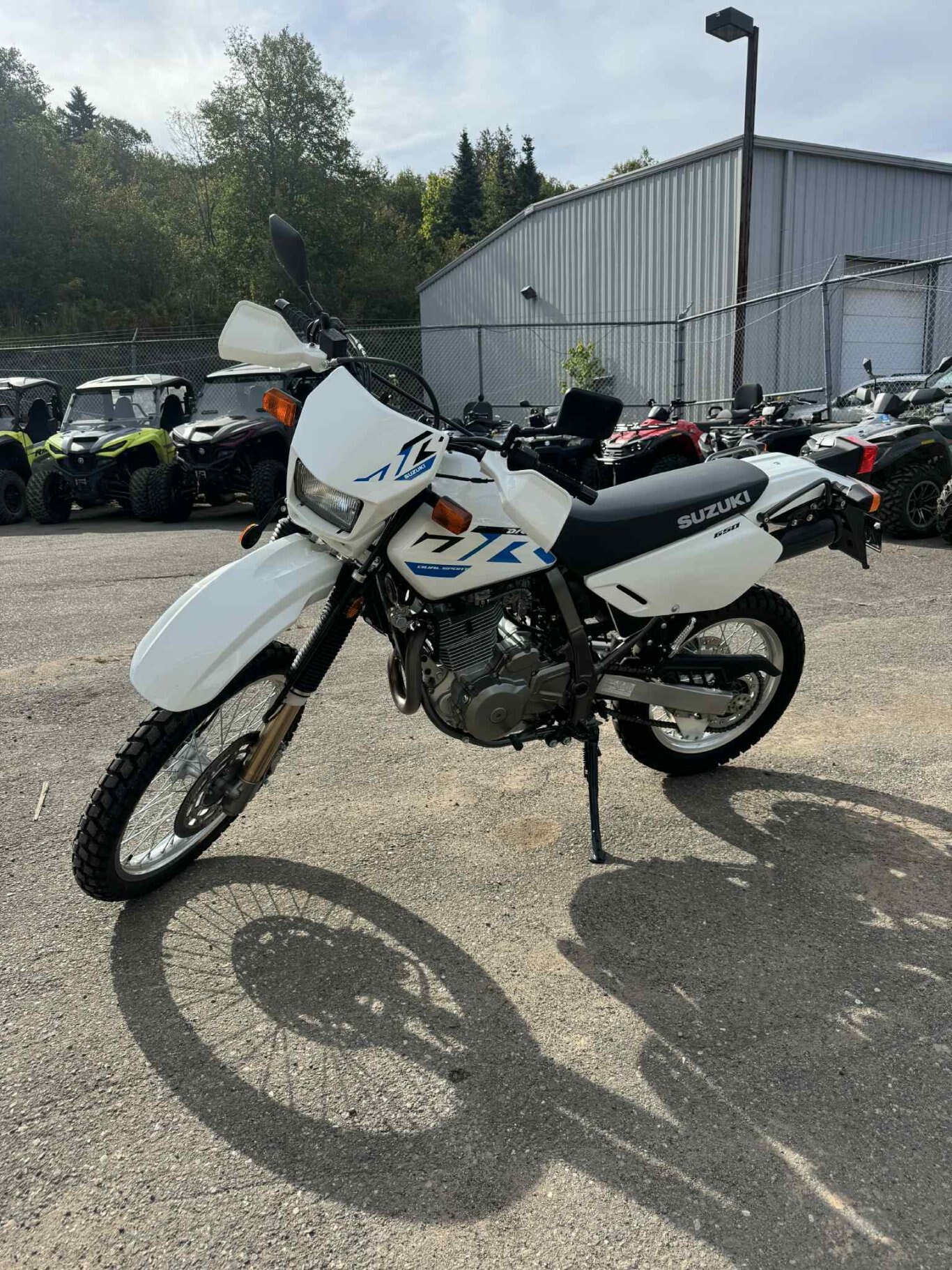 2023 SUZUKI DR650 SE