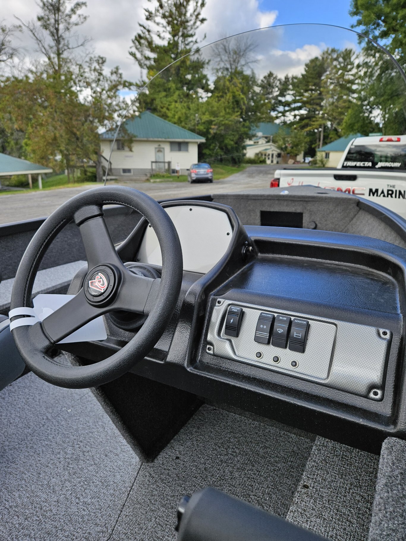 2024 Alumacraft Escape 165 Side Console