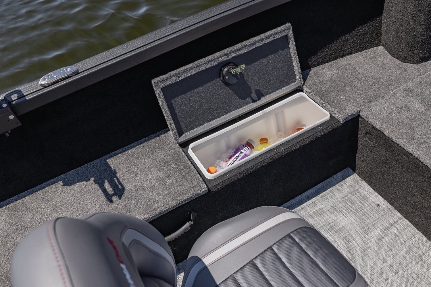 2027 Alumacraft Dominator 185X Tiller
