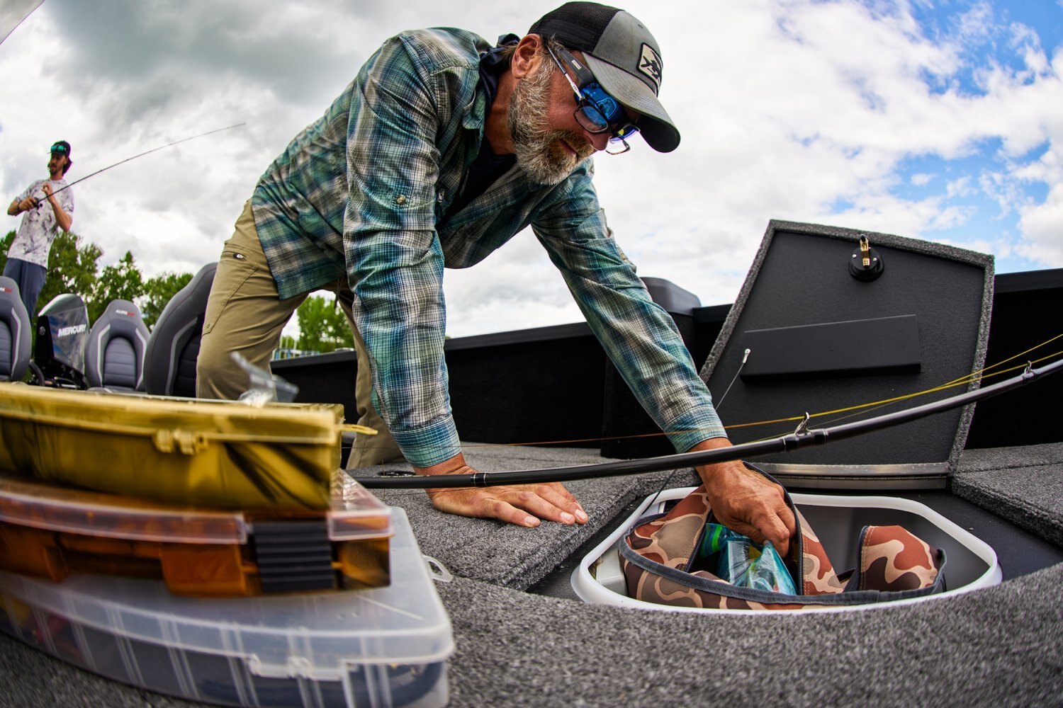 2027 Alumacraft Dominator 175X Tiller