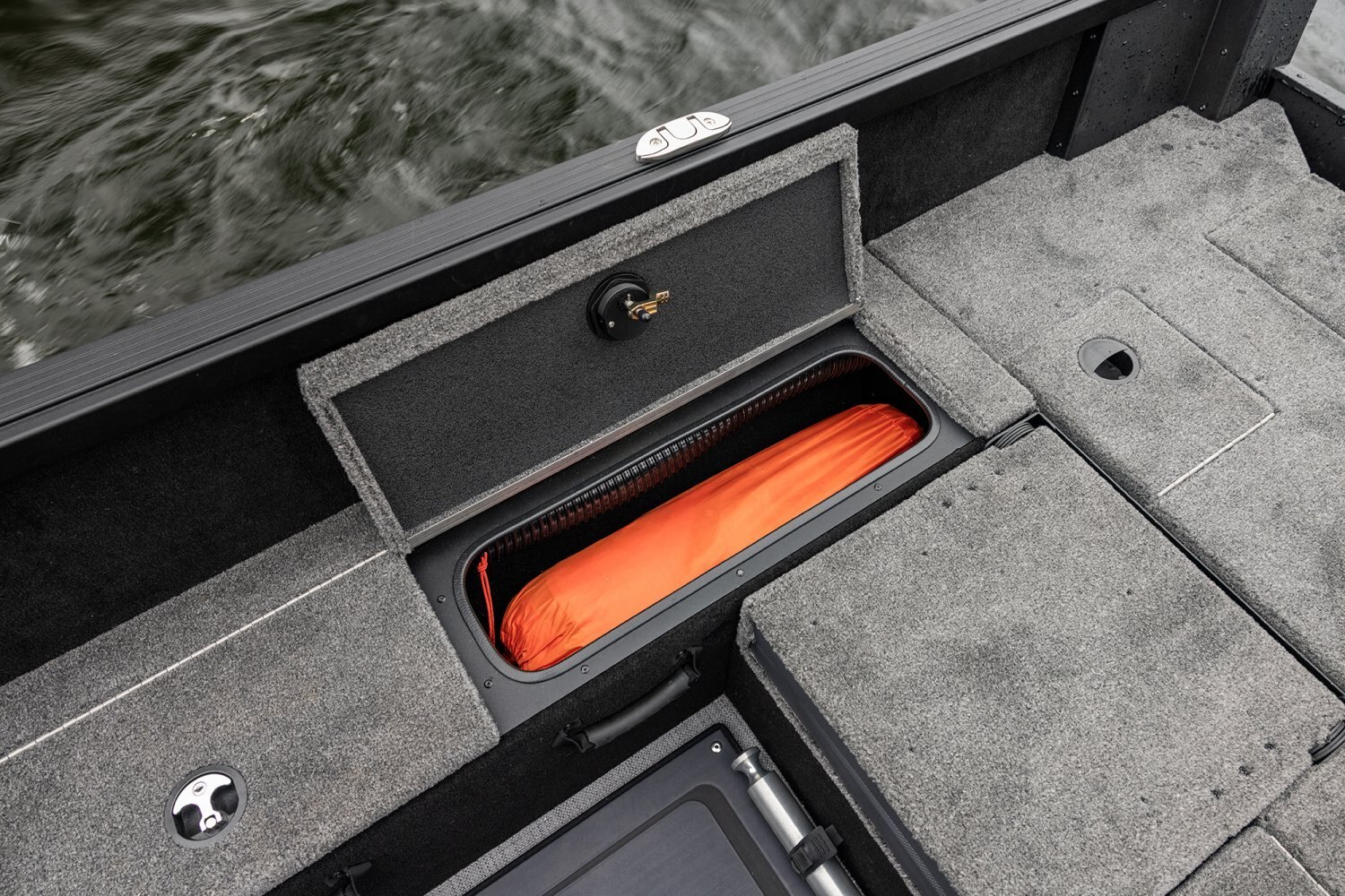 2027 Alumacraft Competitor 190X Side Console