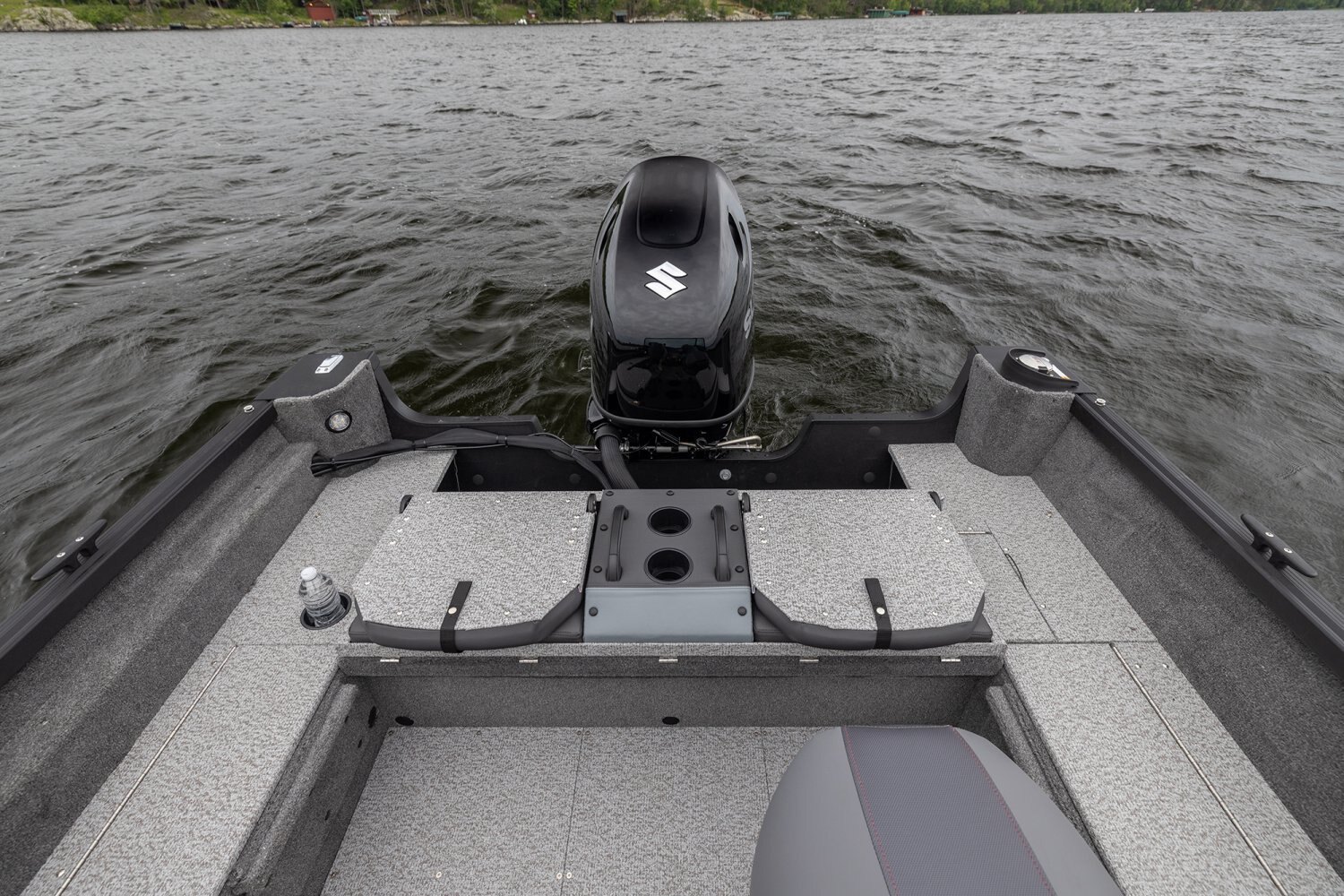 2027 Alumacraft Voyageur 175 Side Console