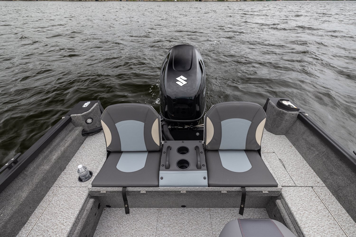 2027 Alumacraft Voyageur 175 Side Console