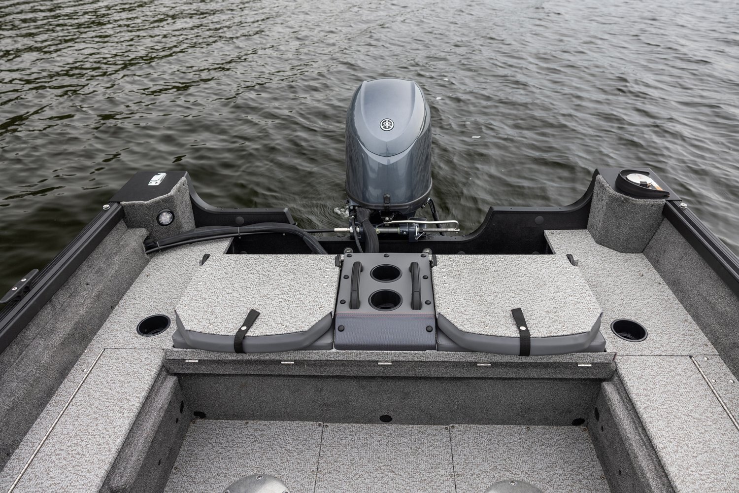 2027 Alumacraft Classic 165 Side Console
