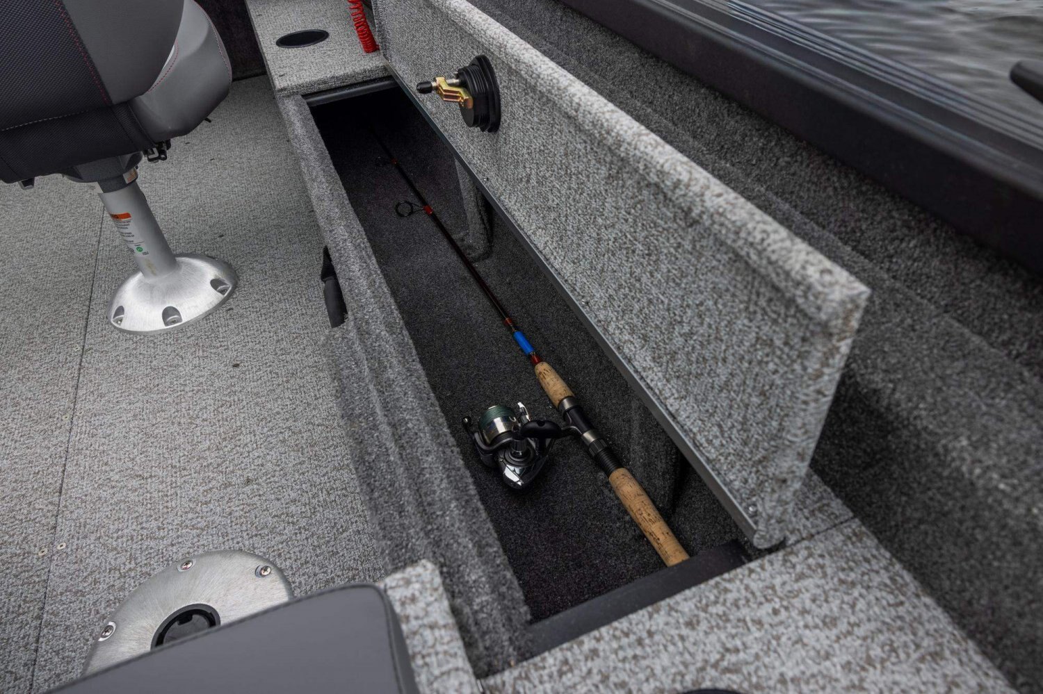 2027 Alumacraft Classic 165 Side Console