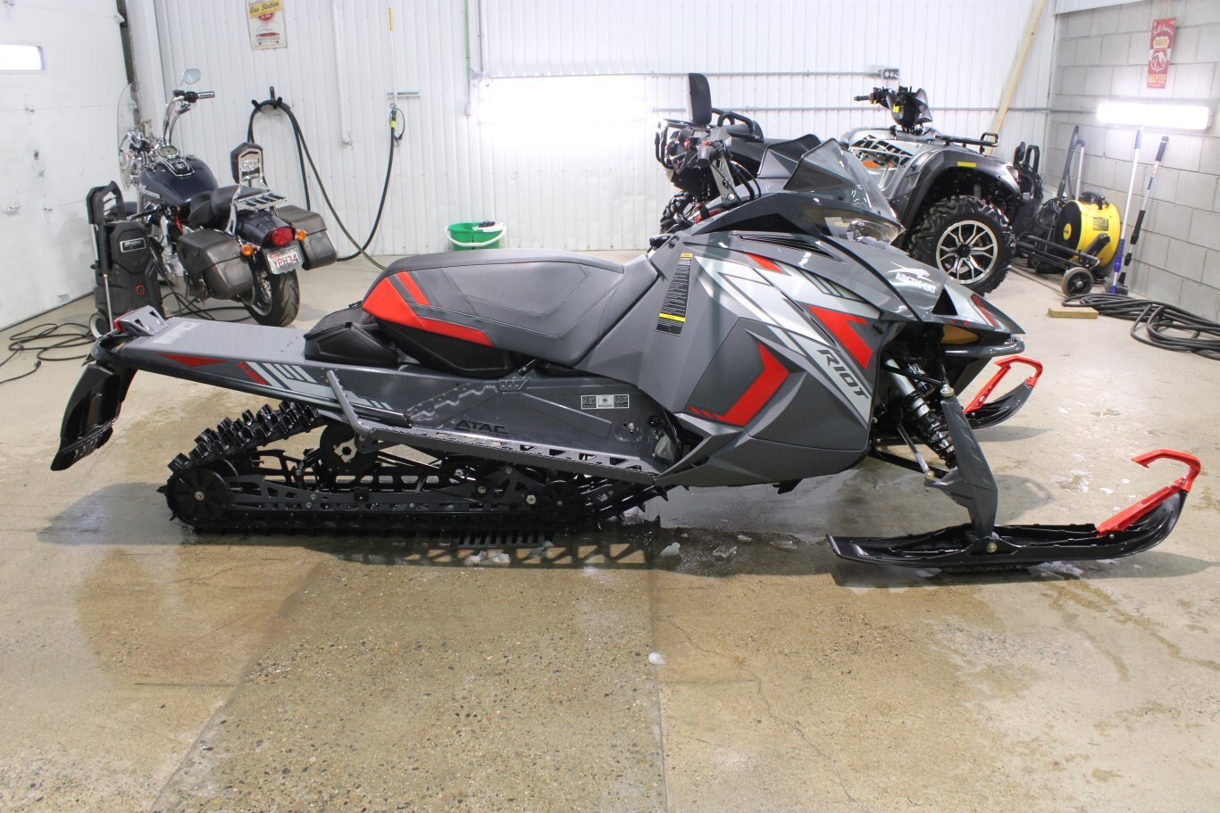 2022 ARCTIC CAT RIOT 8000 ATAC