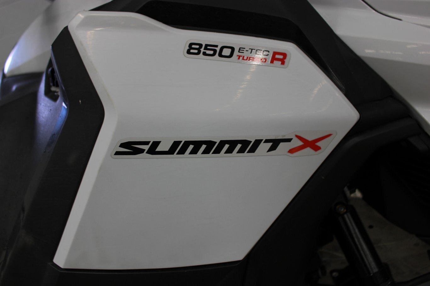 2023 SKIDOO SUMMIT X 850 TURBO 154