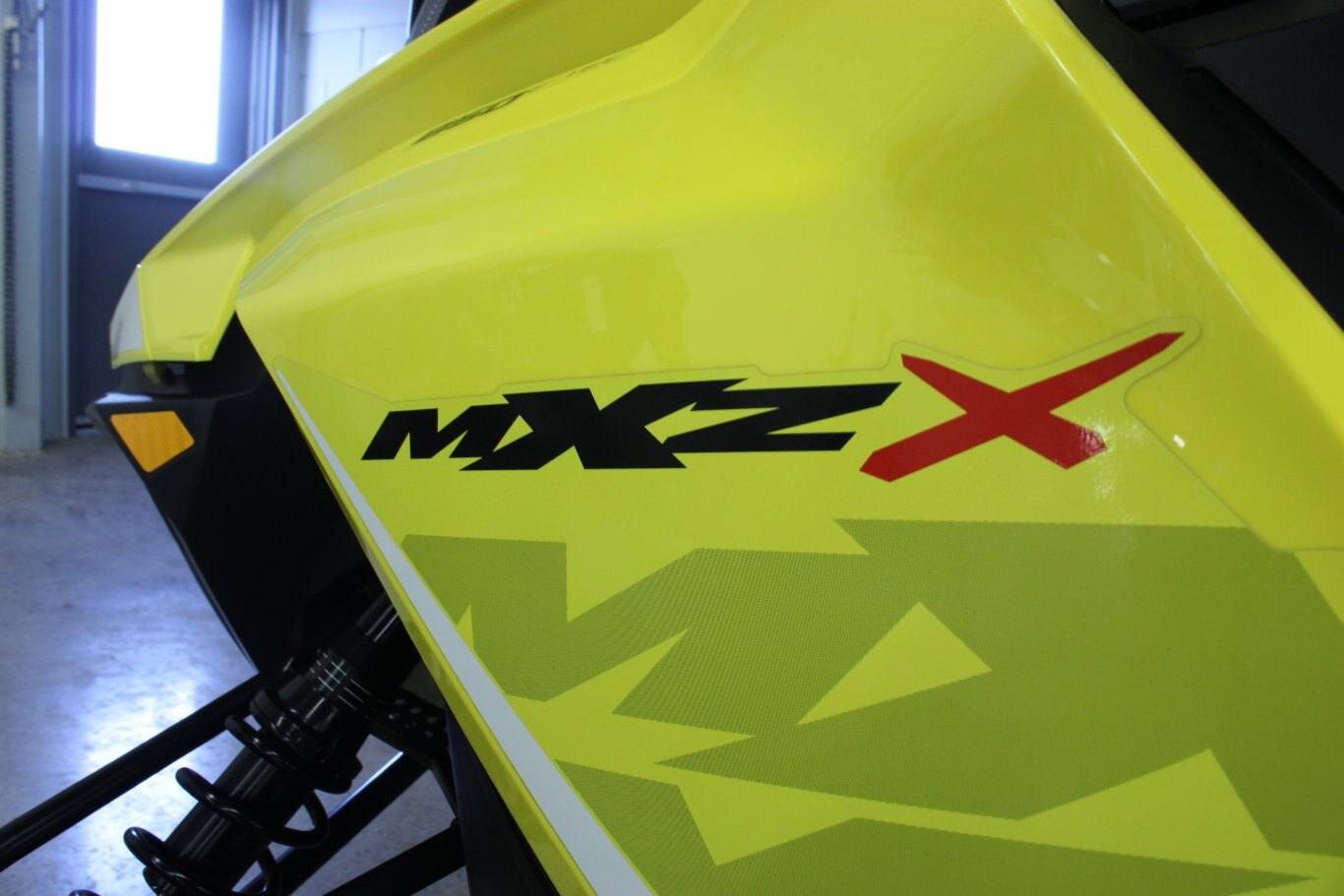 2017 SKIDOO MXZ X 850 E TEC