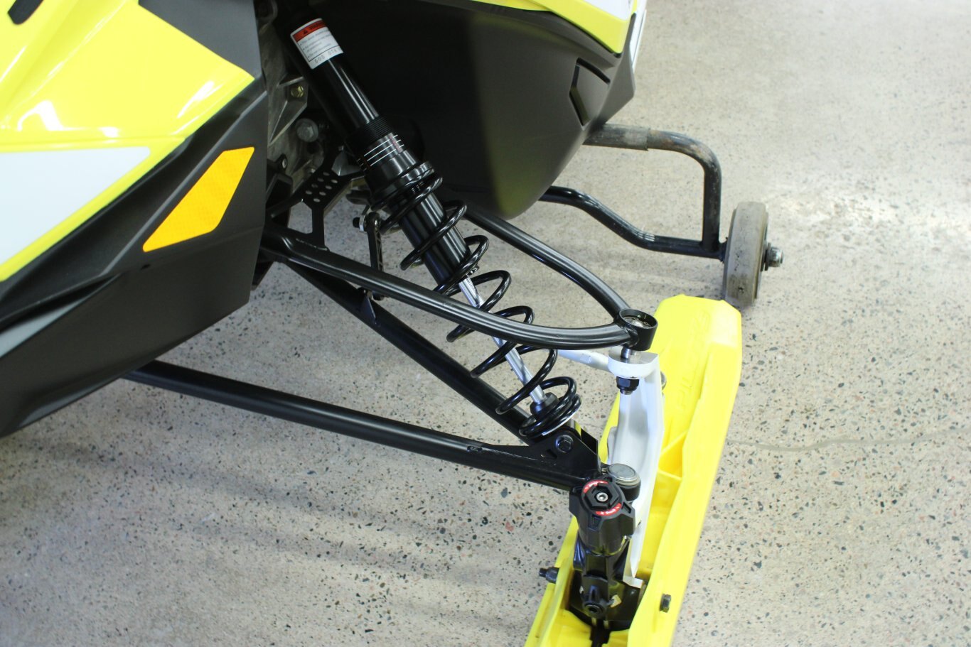 2017 SKIDOO MXZ X 850 E TEC