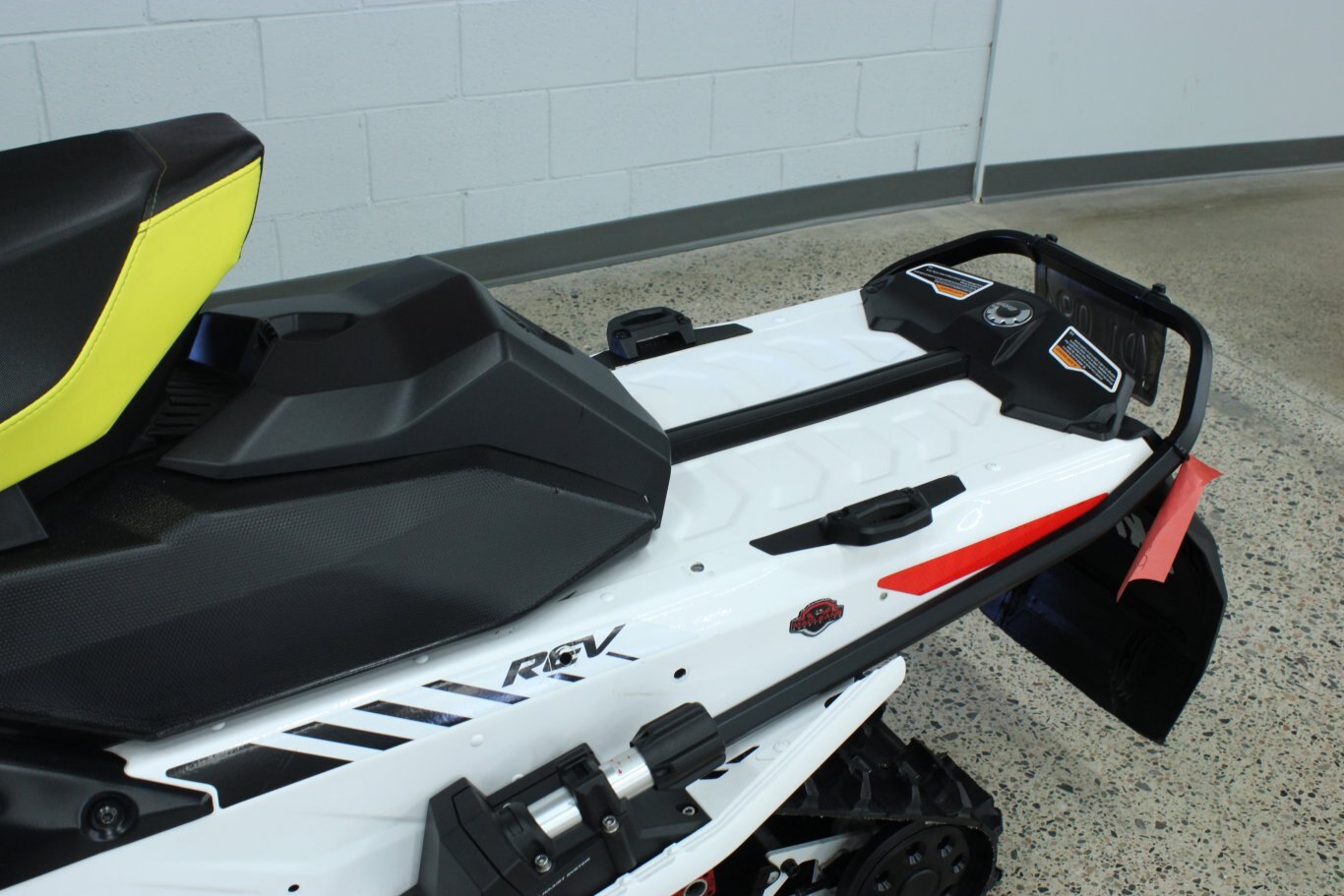 2017 SKIDOO MXZ X 850 E TEC