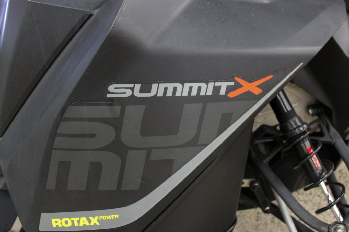 2017 SKIDOO SUMMIT X 154 850