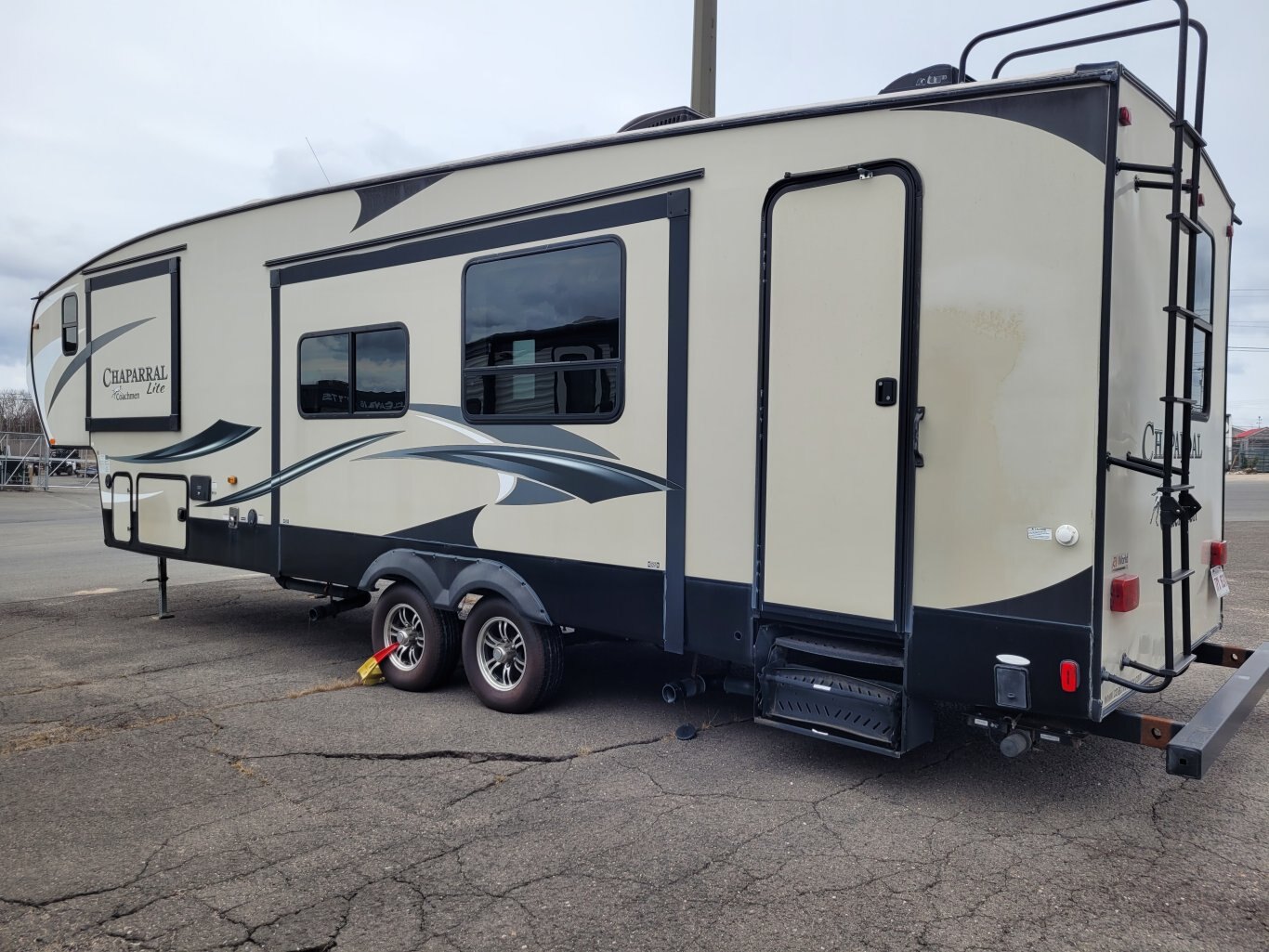 2016 COACHMEN CHAPARRAL COACHMEN LITE 30BHS