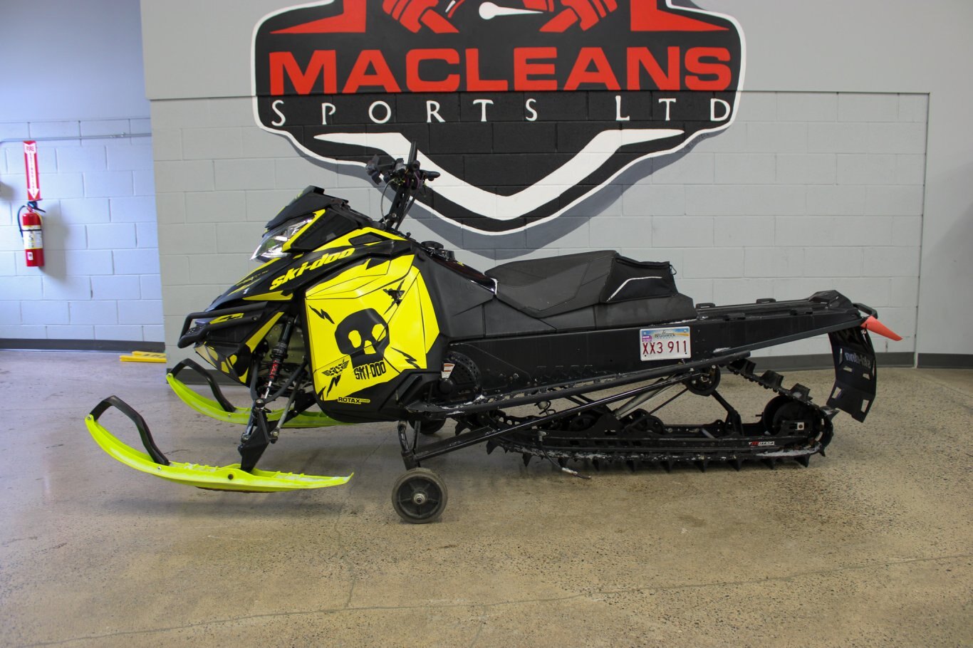 2014 SKIDOO SUMMIT X 146 800 R