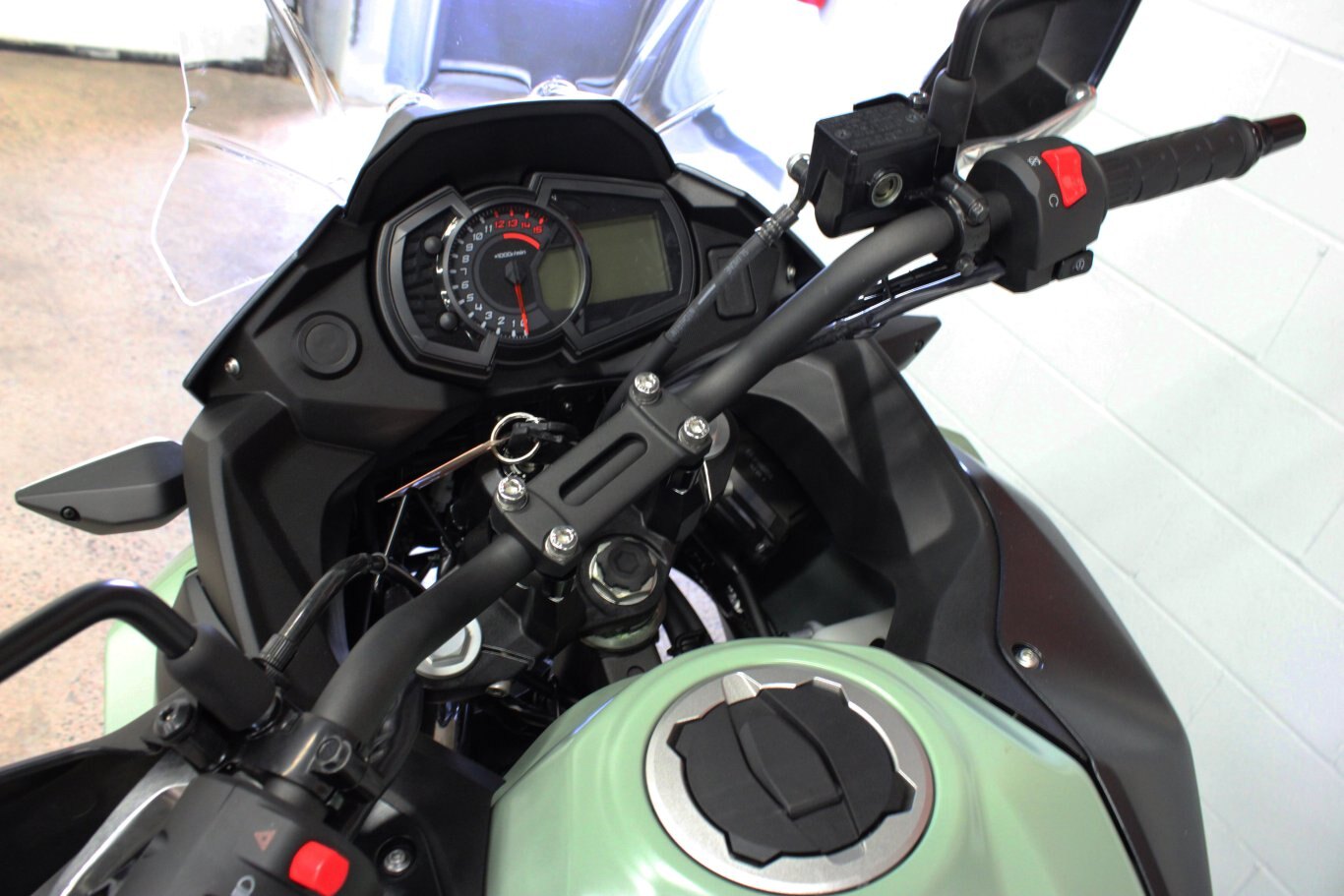 2023 KAWASAKI VERSYS X 300 ABS