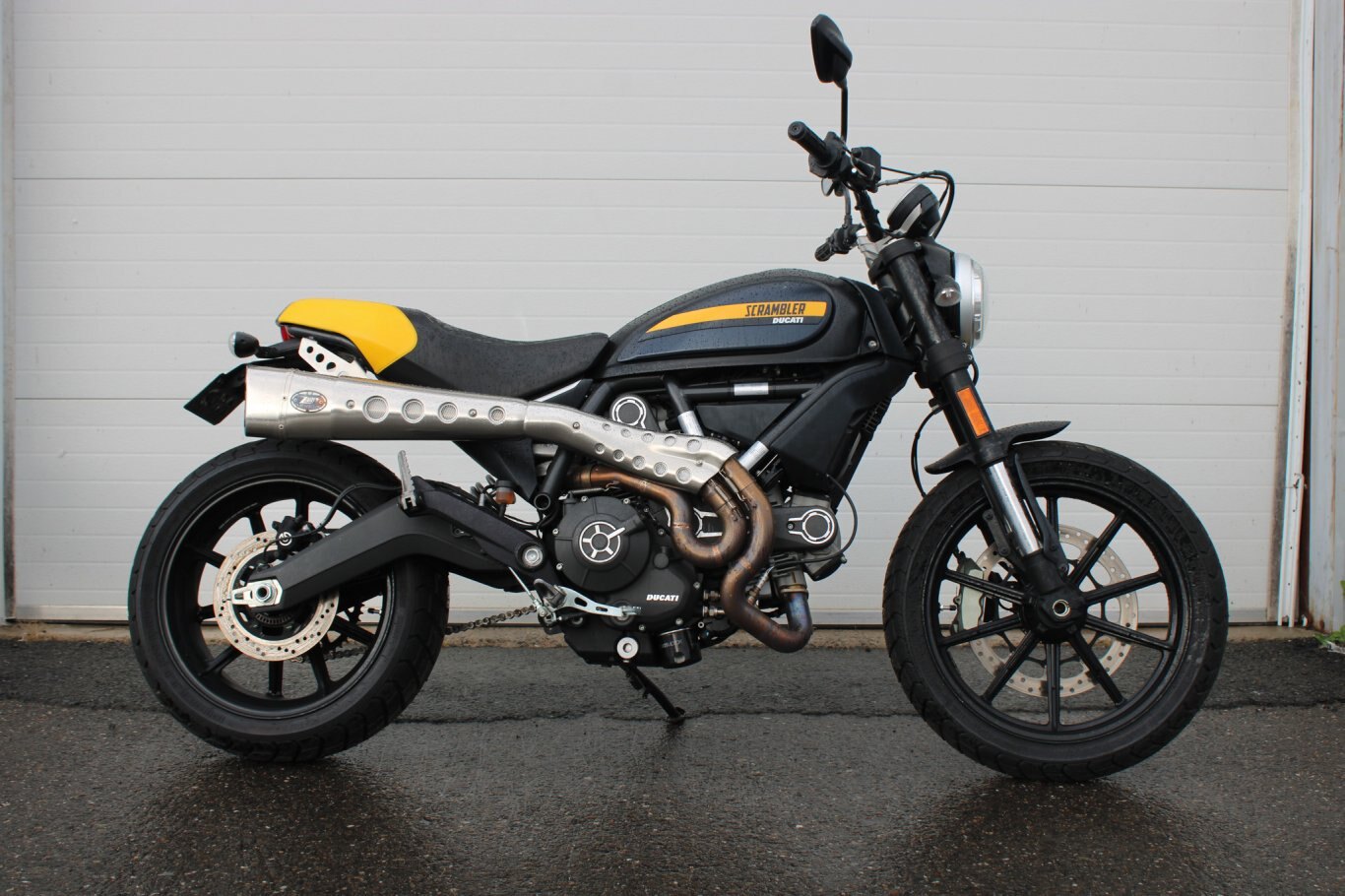 2015 DUCATI SCRAMBLER