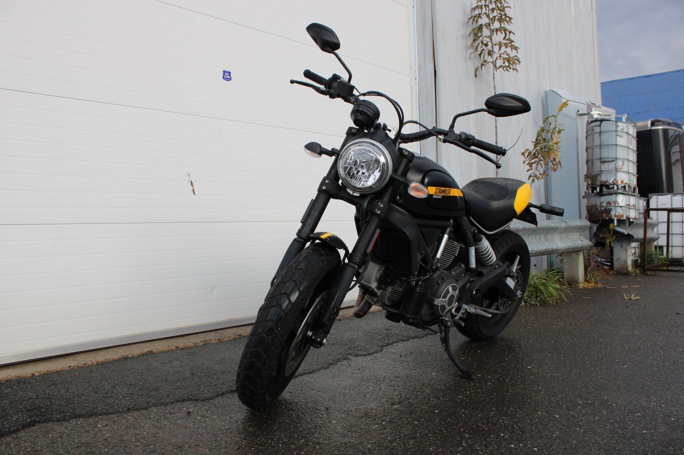 2015 DUCATI SCRAMBLER