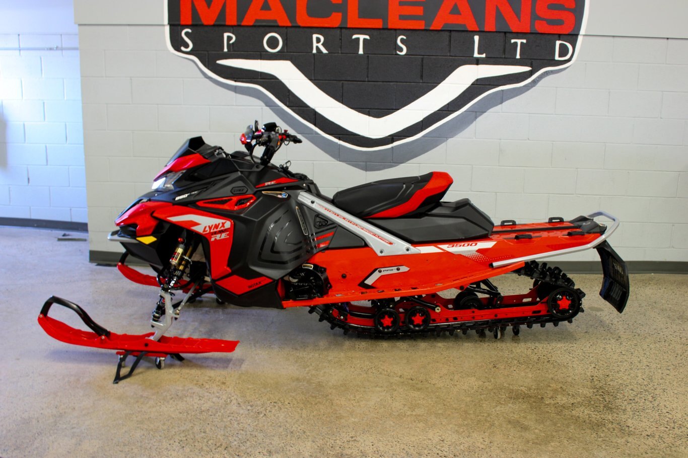 2022 SKIDOO LYNX RAVE