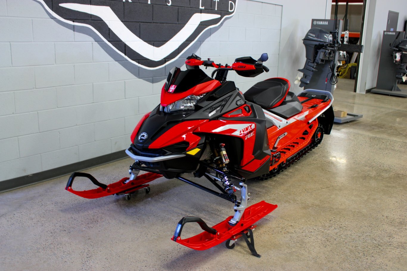 2022 SKIDOO LYNX RAVE