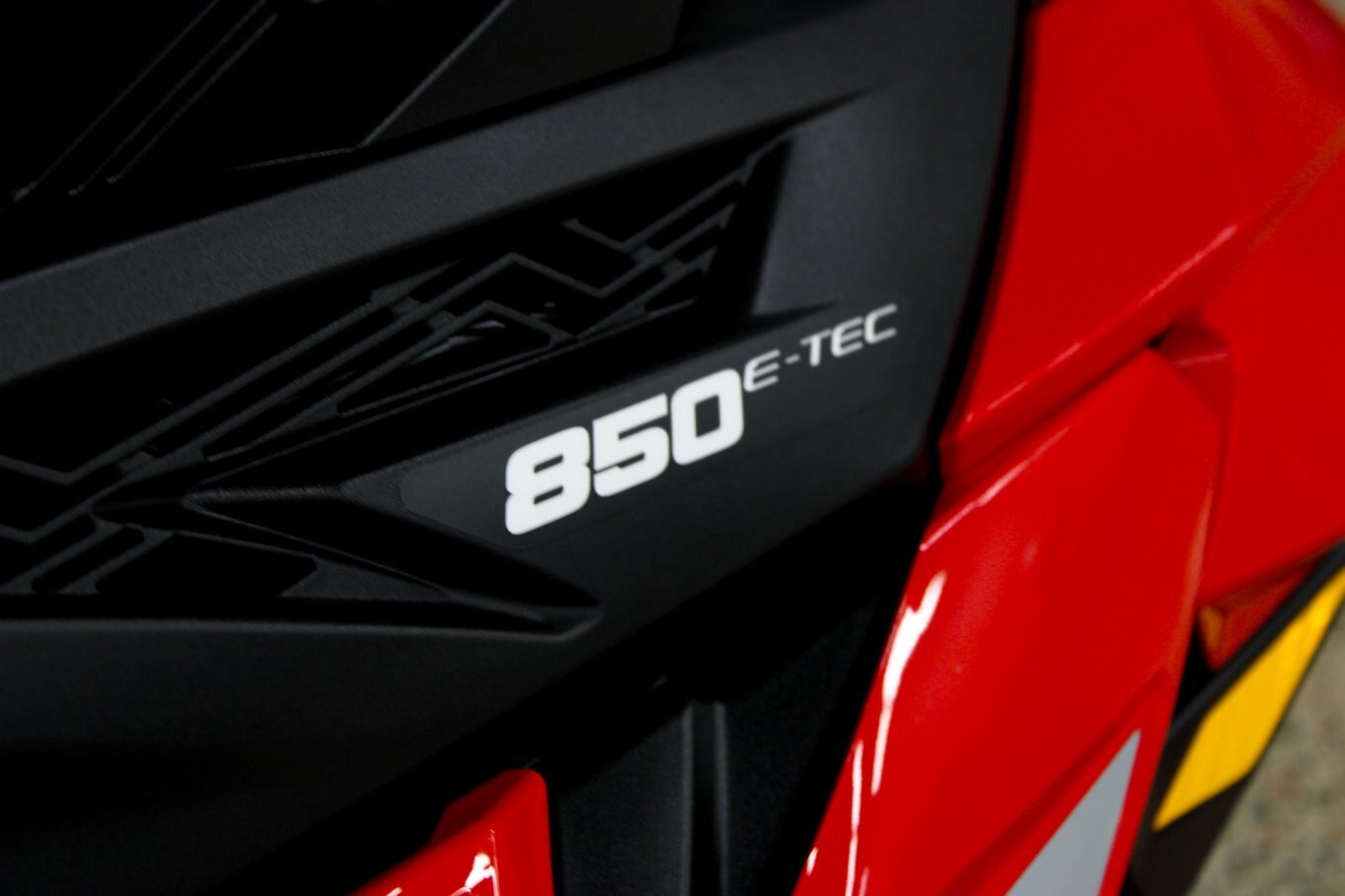 2022 SKIDOO LYNX RAVE