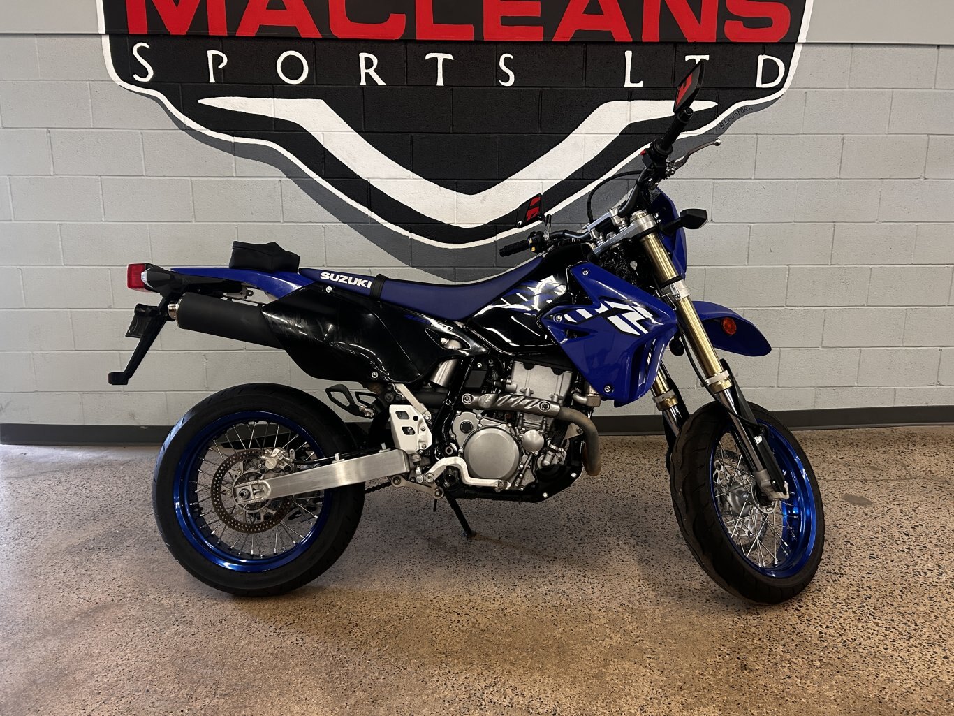 2023 SUZUKI DRZ400 SM