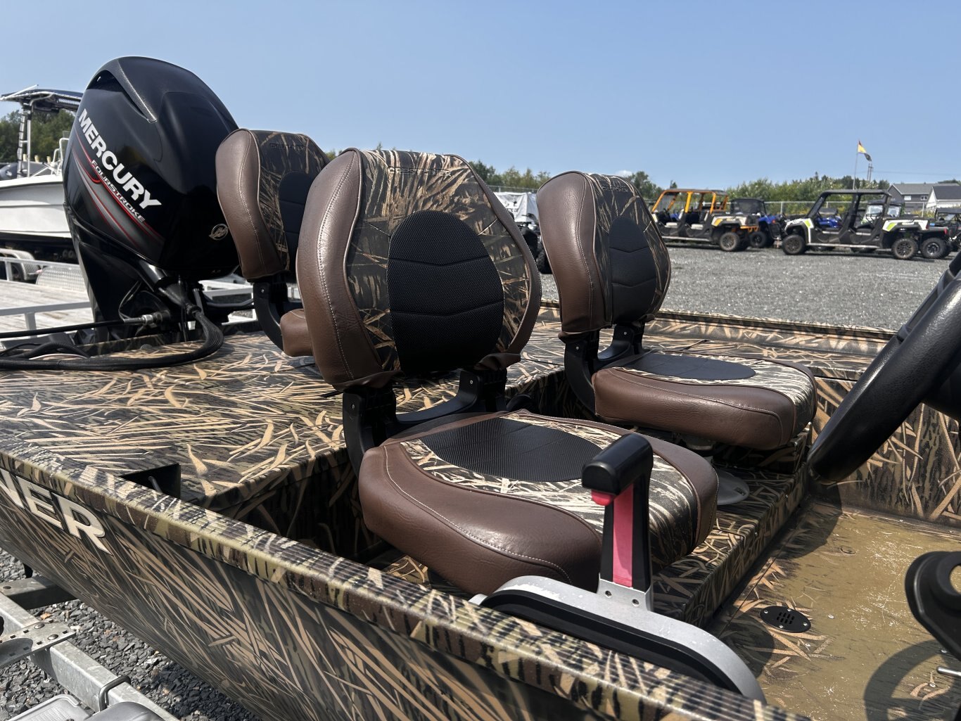 2017 OTHER CRESTLINER 1600