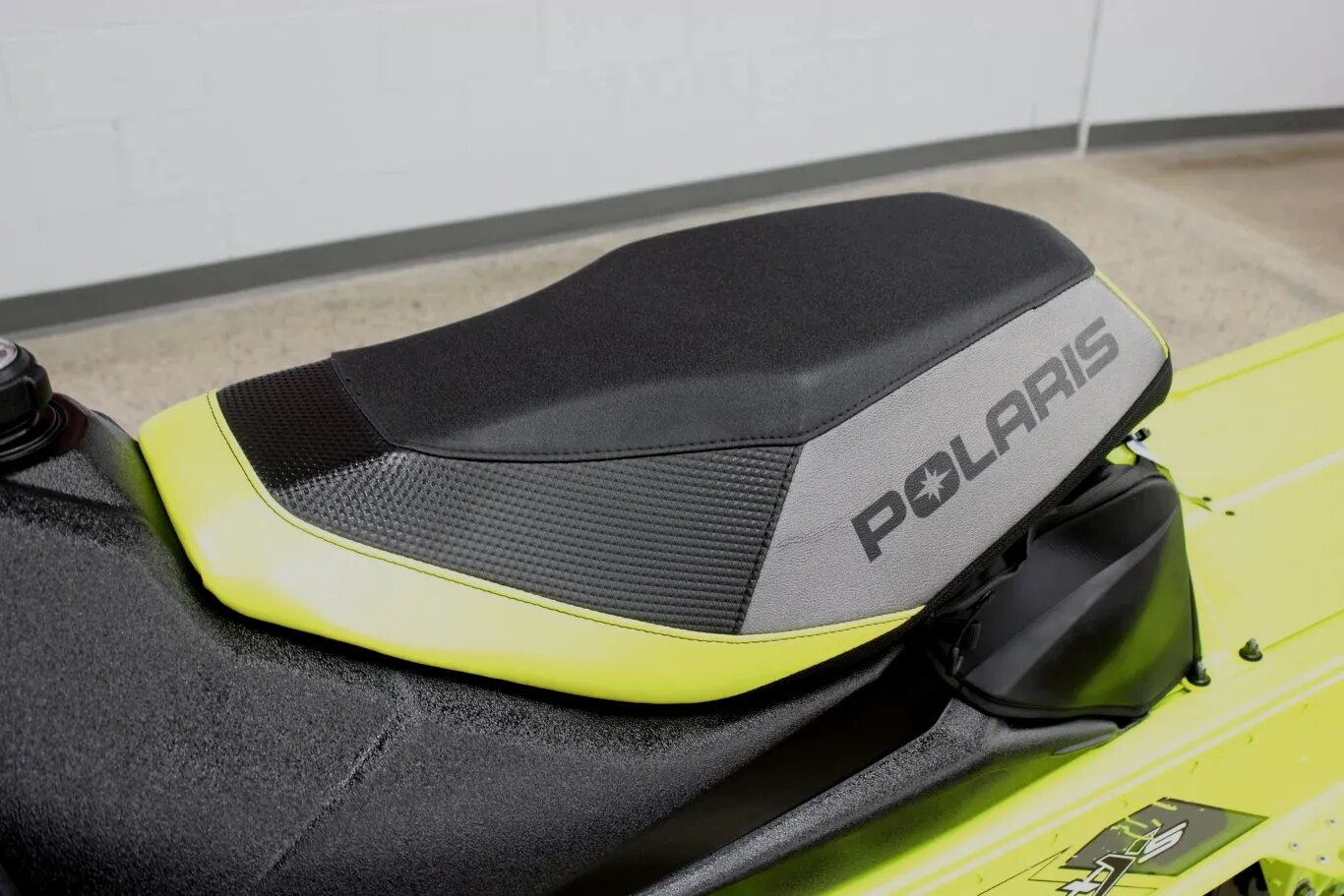 2019 POLARIS 800 SKS 155 AXYS R | PS4477 | MacLean's Sports