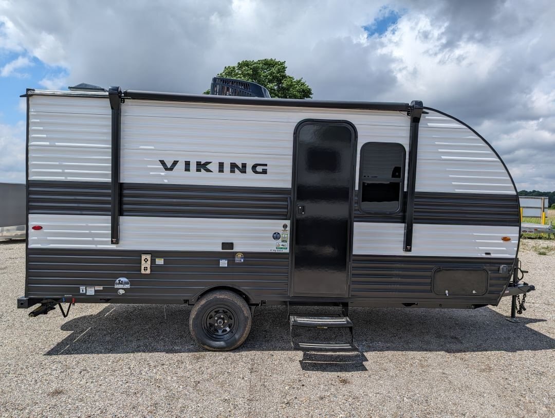 2024 Viking 17FQ Deluxe