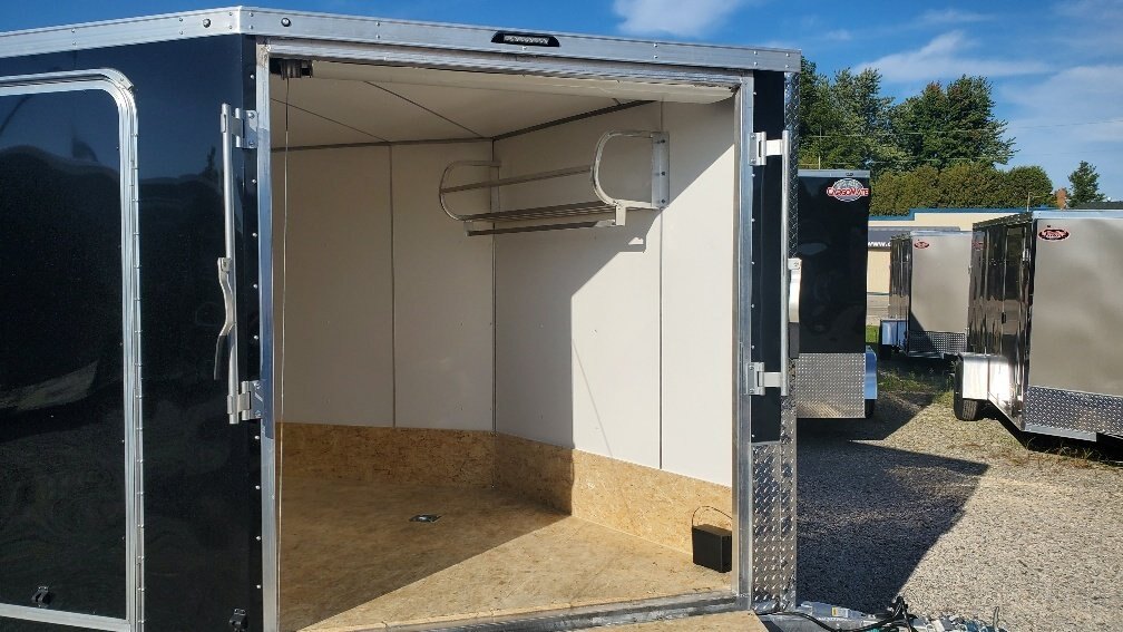 2022 Lightning 7x19 Aluminum Drive in/Drive out Enclosed